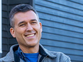 Democrat throws support to independent running for Alaska’s US House seat