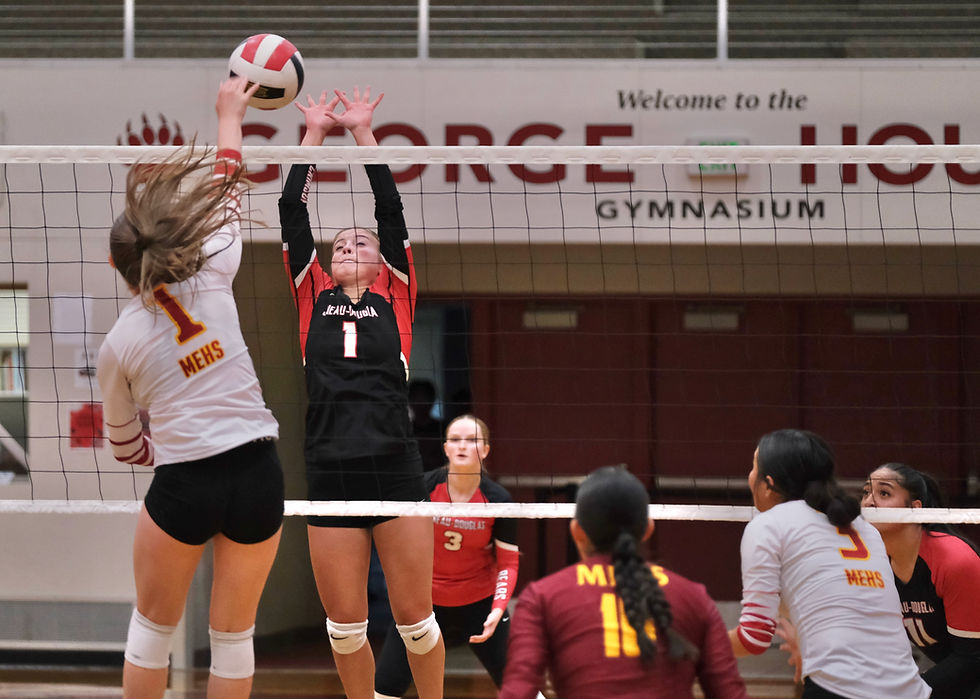 Crimson Bears spikers earn top tournament play