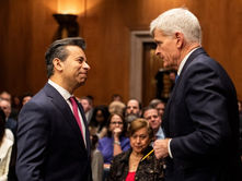 Under Trump, FDA seeks to abandon expert reviews of new drugs