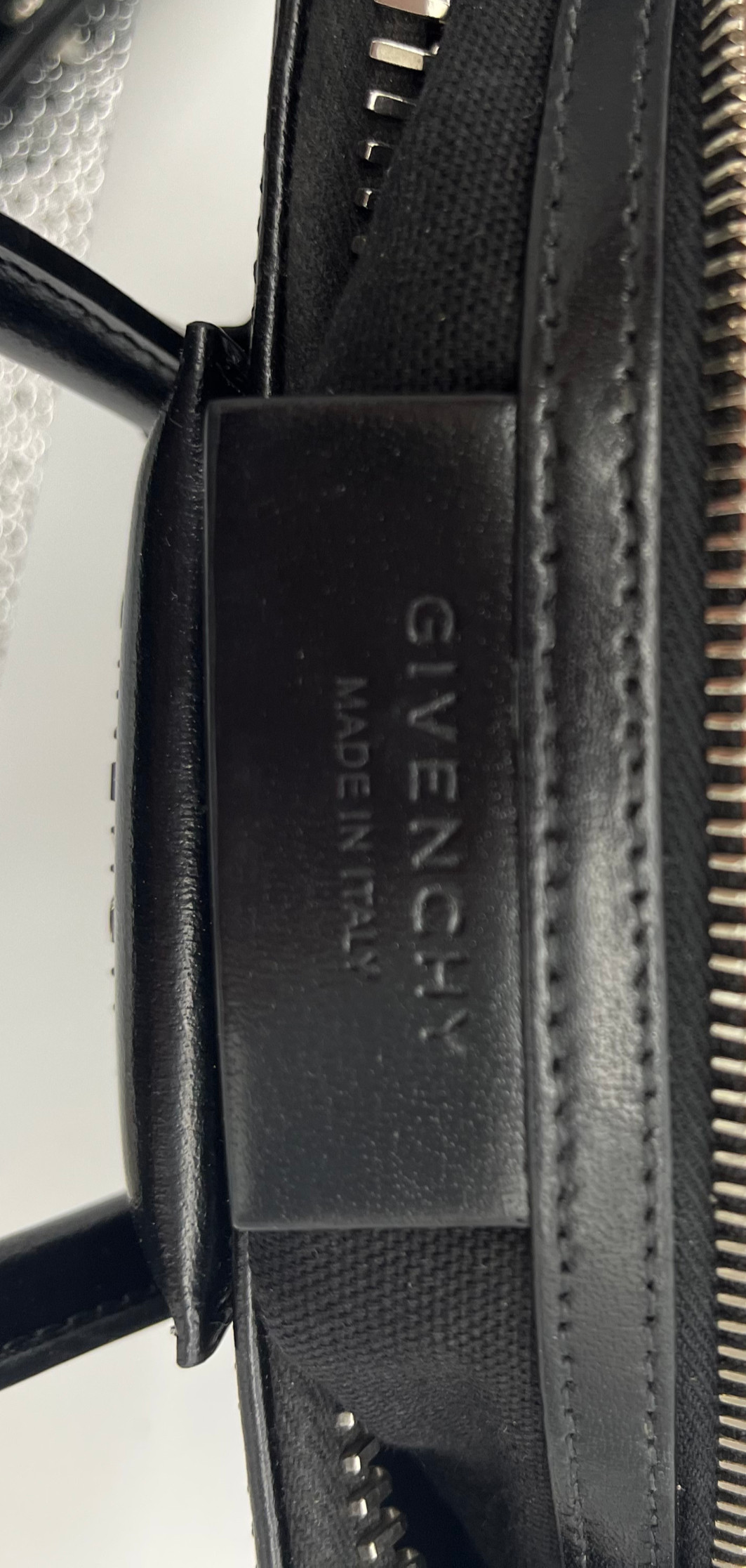 Givenchy Small Antigona Tote Bag image 7