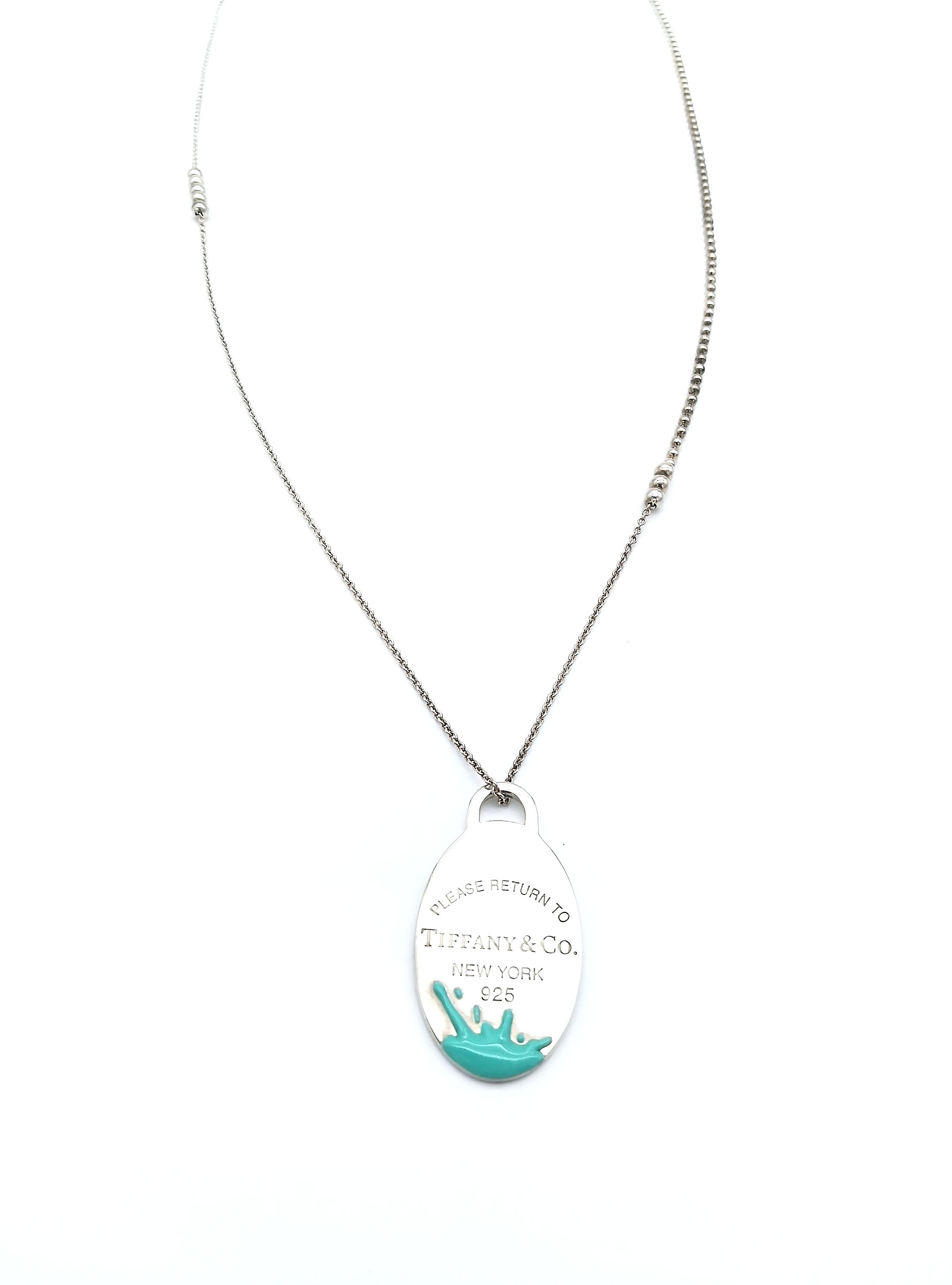 The Tiffany & Co. Return to Tiffany Colour Splash Oval Tag Pendant
