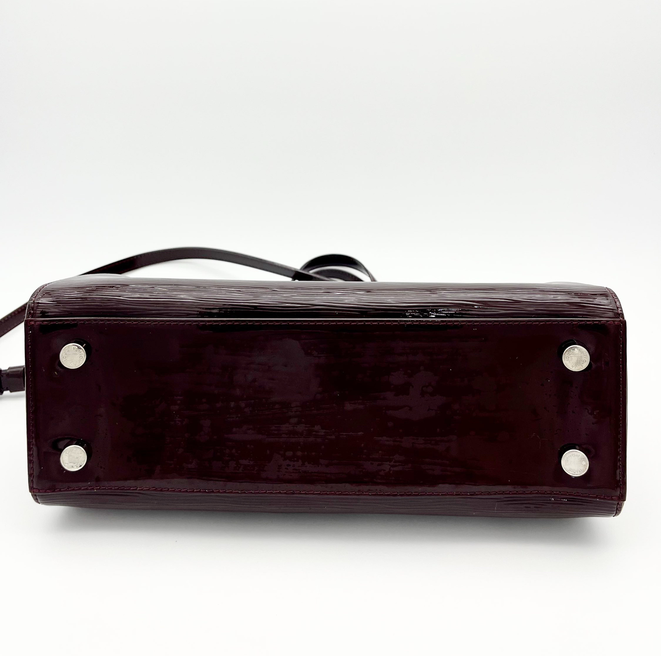 Pre-loved Louis Vuitton Electric Epi Leather Brea MM Bag image 4