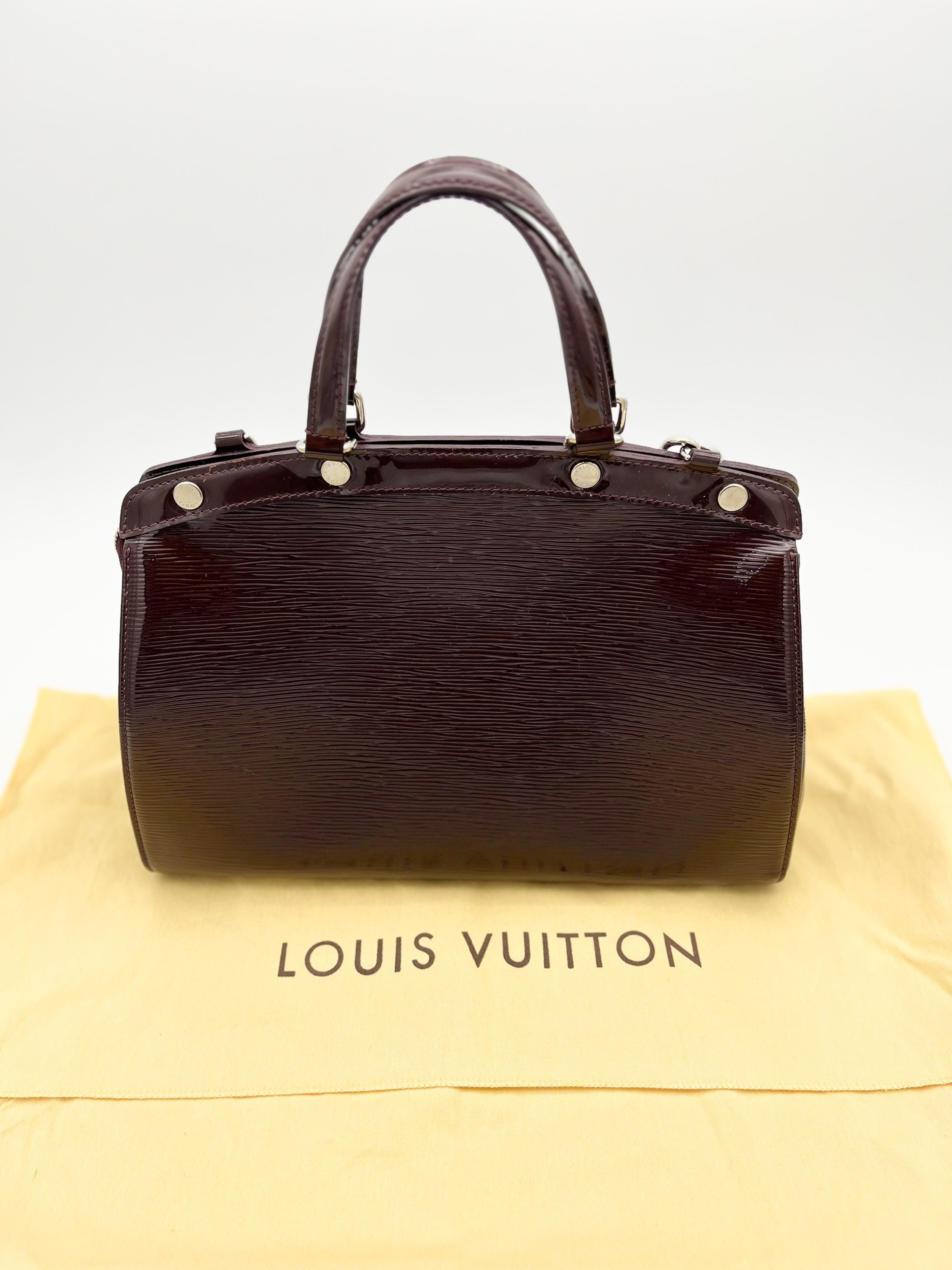 Pre-loved Louis Vuitton Electric Epi Leather Brea MM Bag image 2