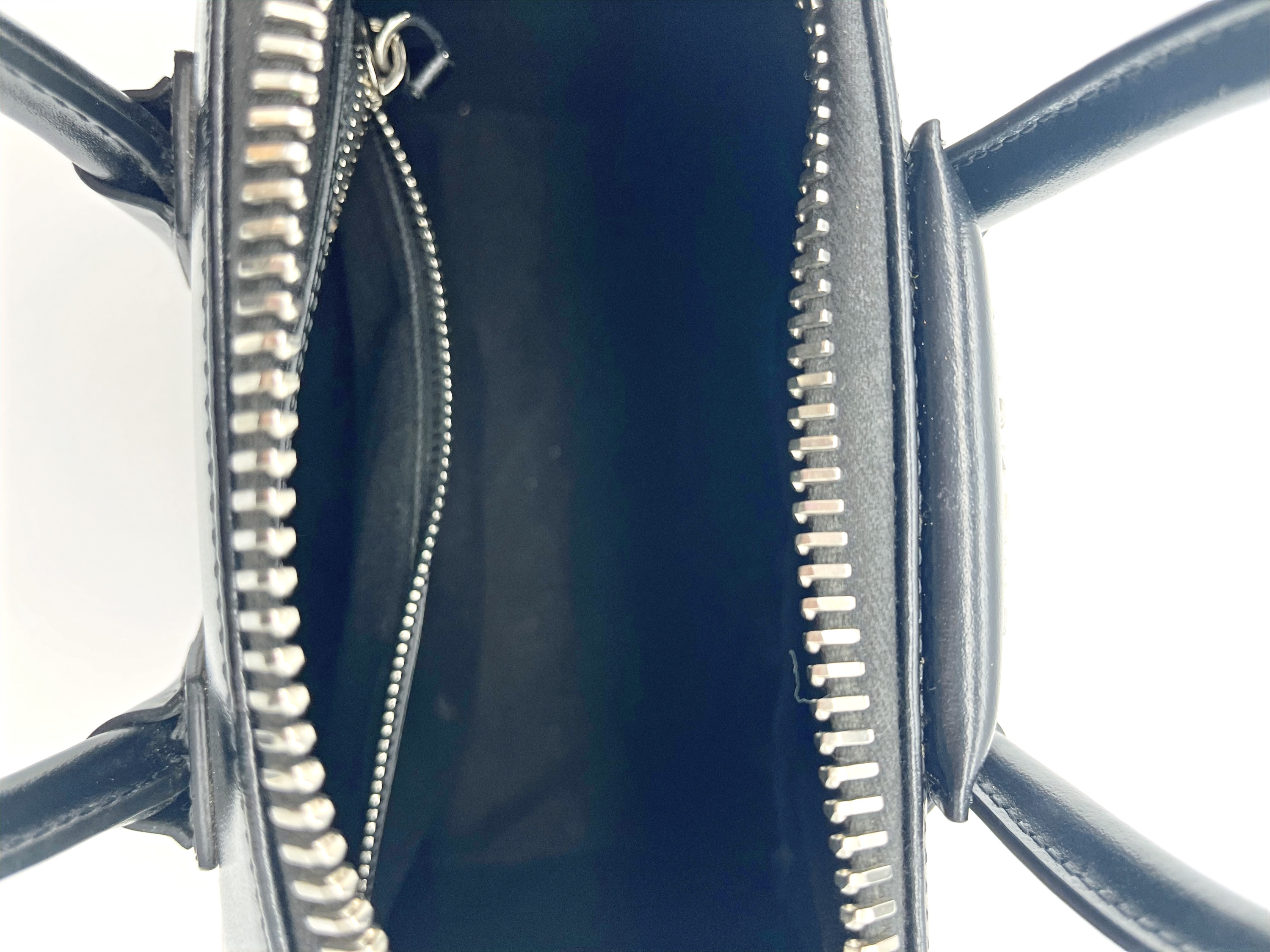 Givenchy Small Antigona Tote Bag image 6