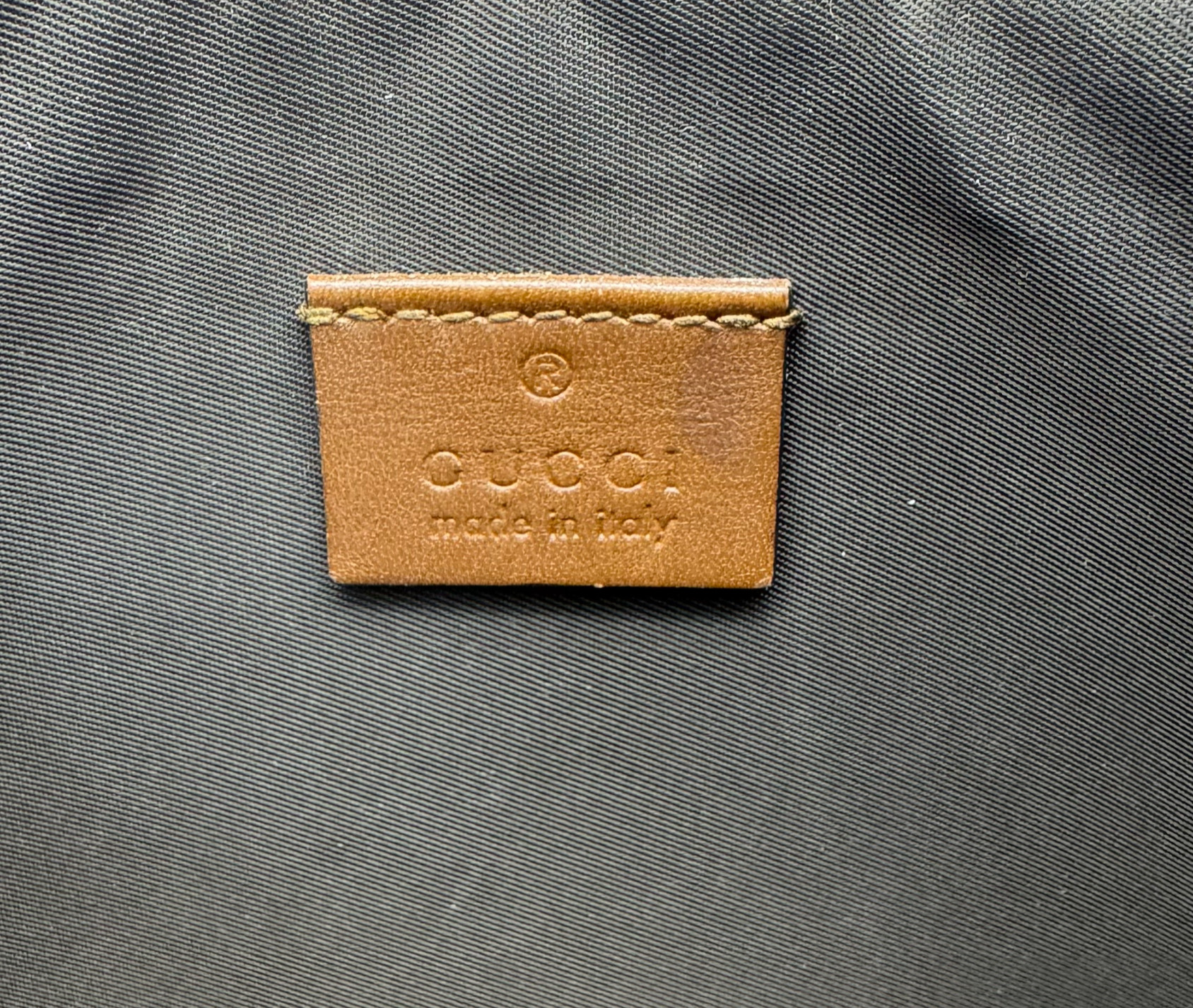 Gucci GG Supreme Kingsnake Embroided Zip Pouch image 3