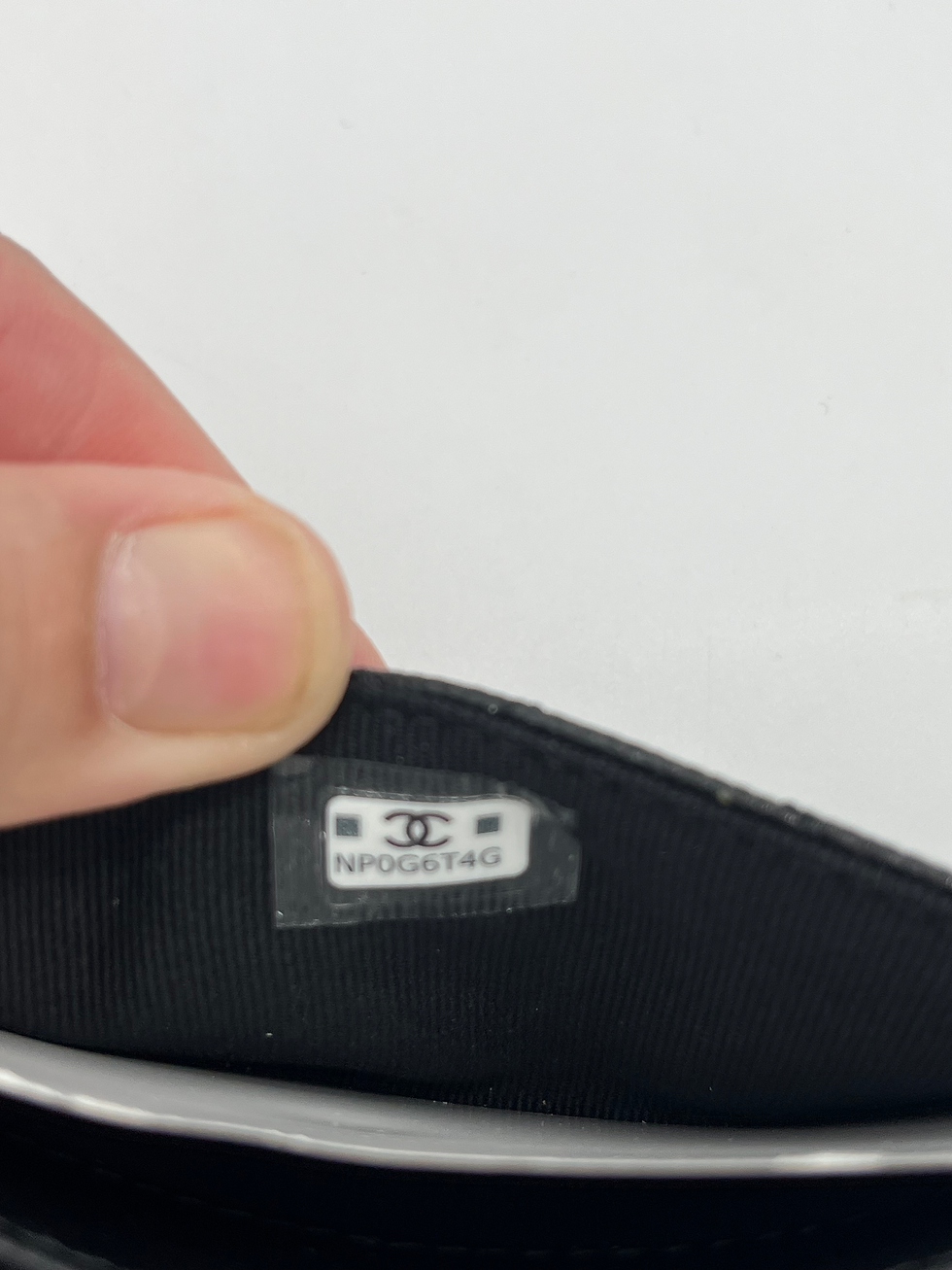 Thumbnail: Chanel Carviar Small Black Wallet