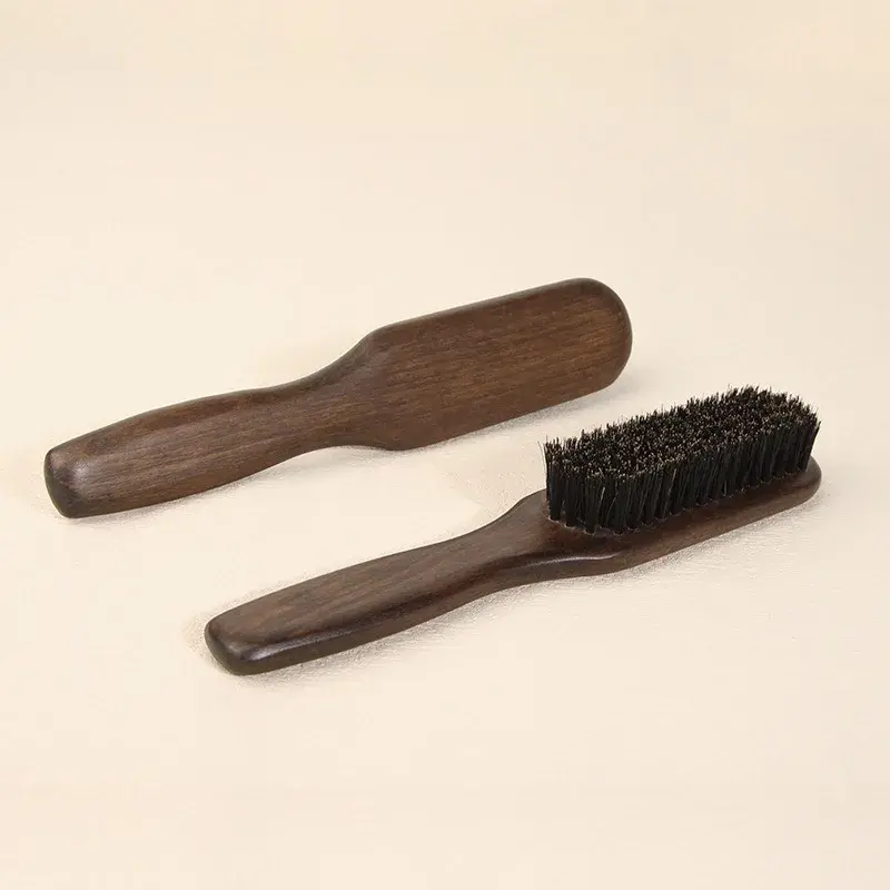 Miniature : Brosse à barbe en bois – Poils de sanglier naturels