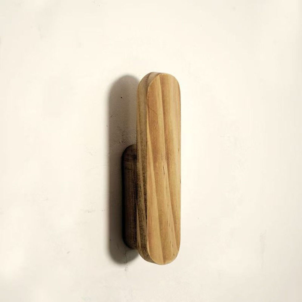 Thumbnail: Étagère murale en bois massif – style bohème