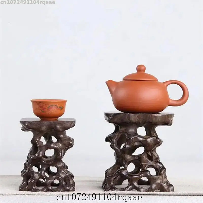 Thumbnail: Socle racine en bois sculpté ajouré – présentoir vintage