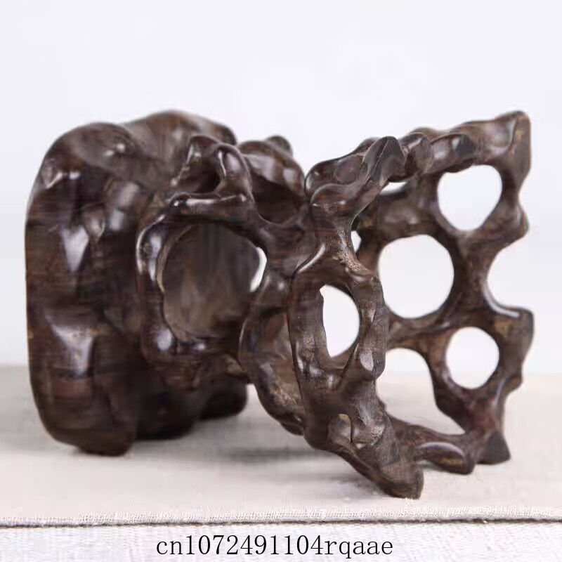 Thumbnail: Socle racine en bois sculpté ajouré – présentoir vintage