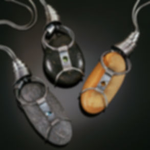 Stonewear long pendant