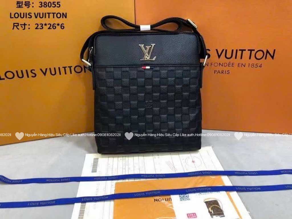 Túi Xách Đeo Chéo Nam Like Auth SP002372