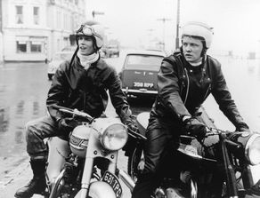 The Leather Boys: Motos Rebeldes, Rockers e a Polêmica da Triumph nos Anos 60