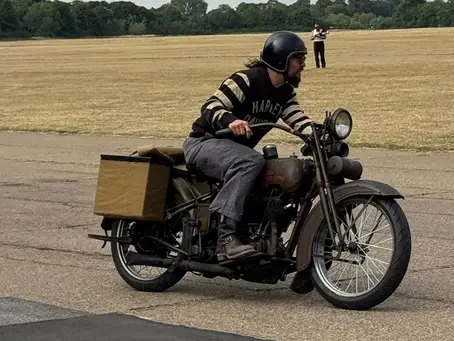 Harley-Davidson do século passado virou híbrida: eletrificar para salvar é a resposta para motos clássicas?