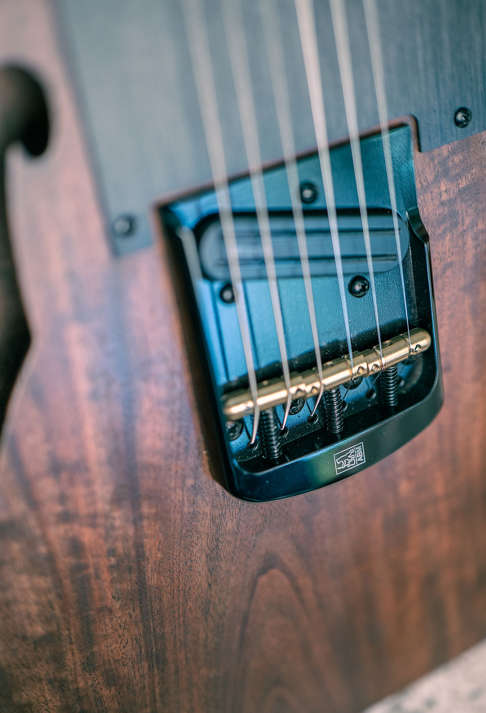 Thumbnail: Thelos 1-Piece Walnut Semi-Hollow