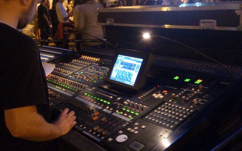 Equipos de sonido e iluminación www.cajuca.es