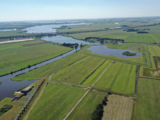 Woudsend: Historisch Waterdorp met Perfecte Vaarroutes