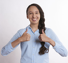 young-3061648_1920.jpg