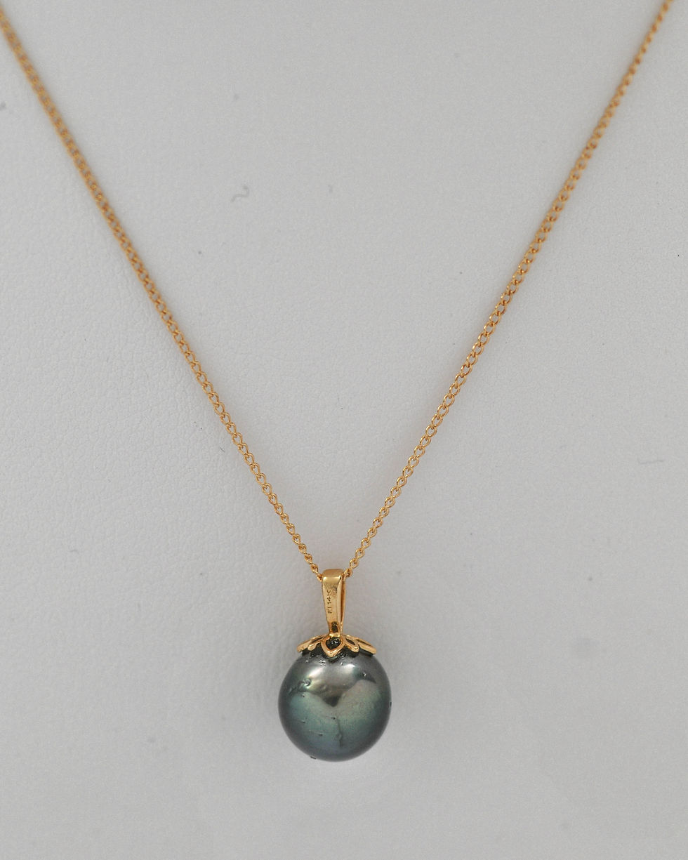 Miniatura: 14K Gold Tahitian Pearl Pendant with Thin Star Design