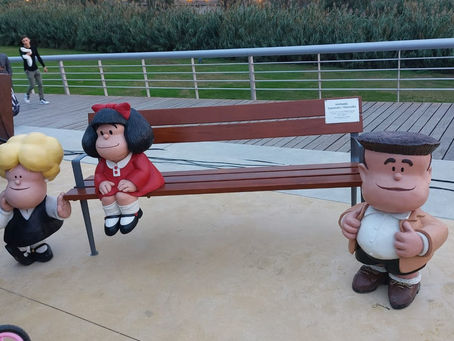 Nuevas esculturas de Mafalda, Manolito y Susanita en Barcelona