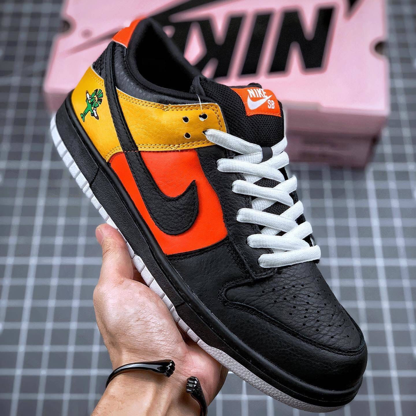 Nike SB dunk lows 