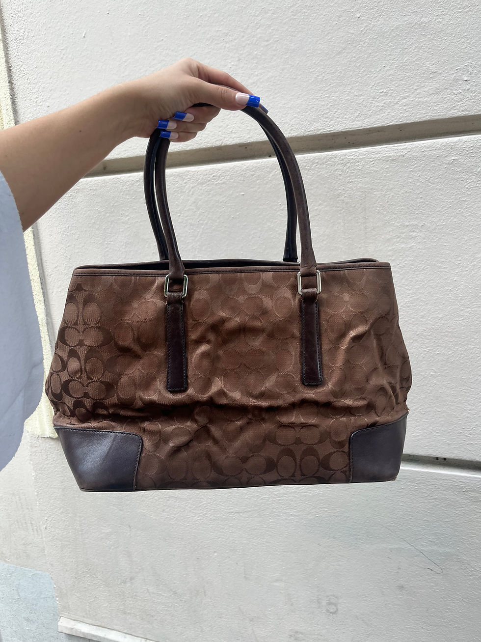 Thumbnail: COACH SIGNATURE GALLERY TOTE BROWN KHAKI