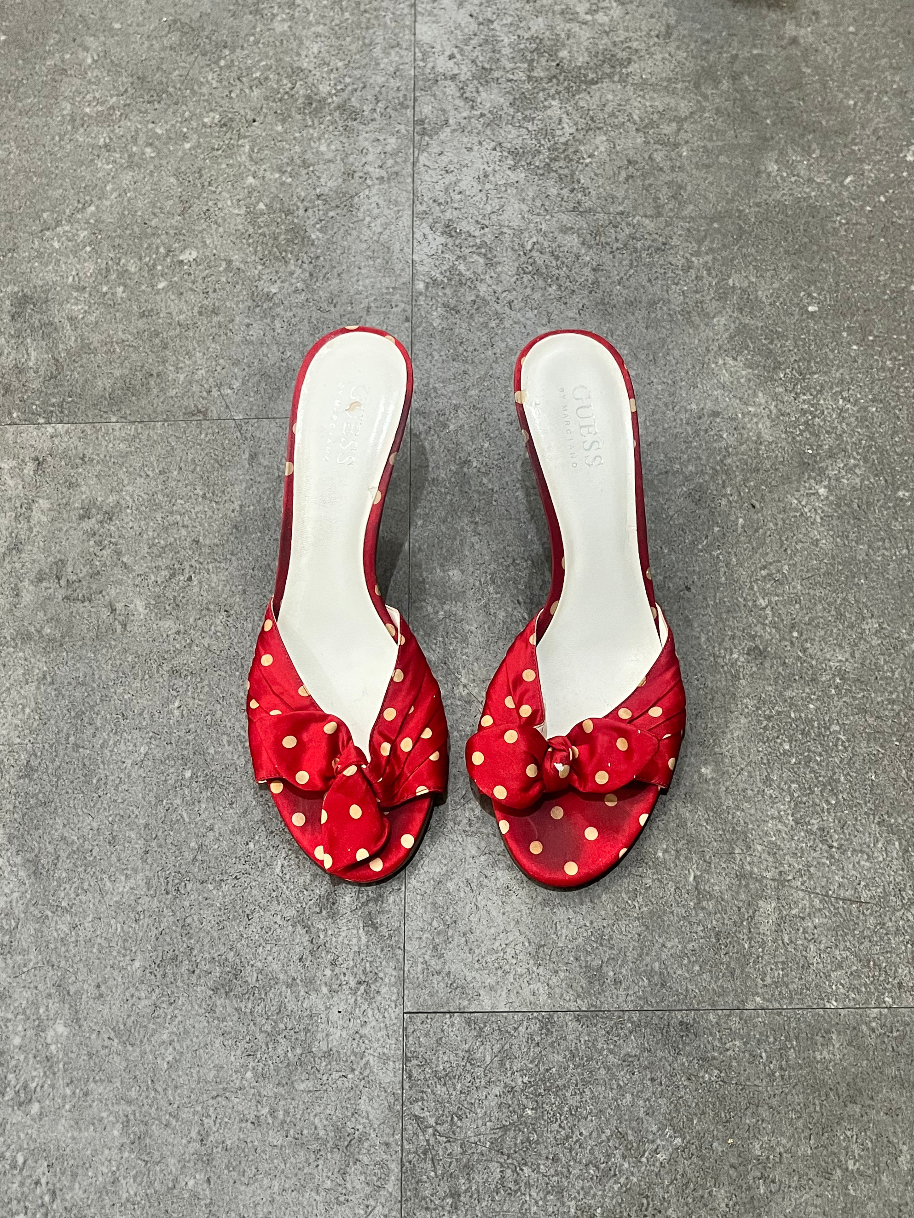 RED POLKA DOTT PUMPS GUESS SIZE 37