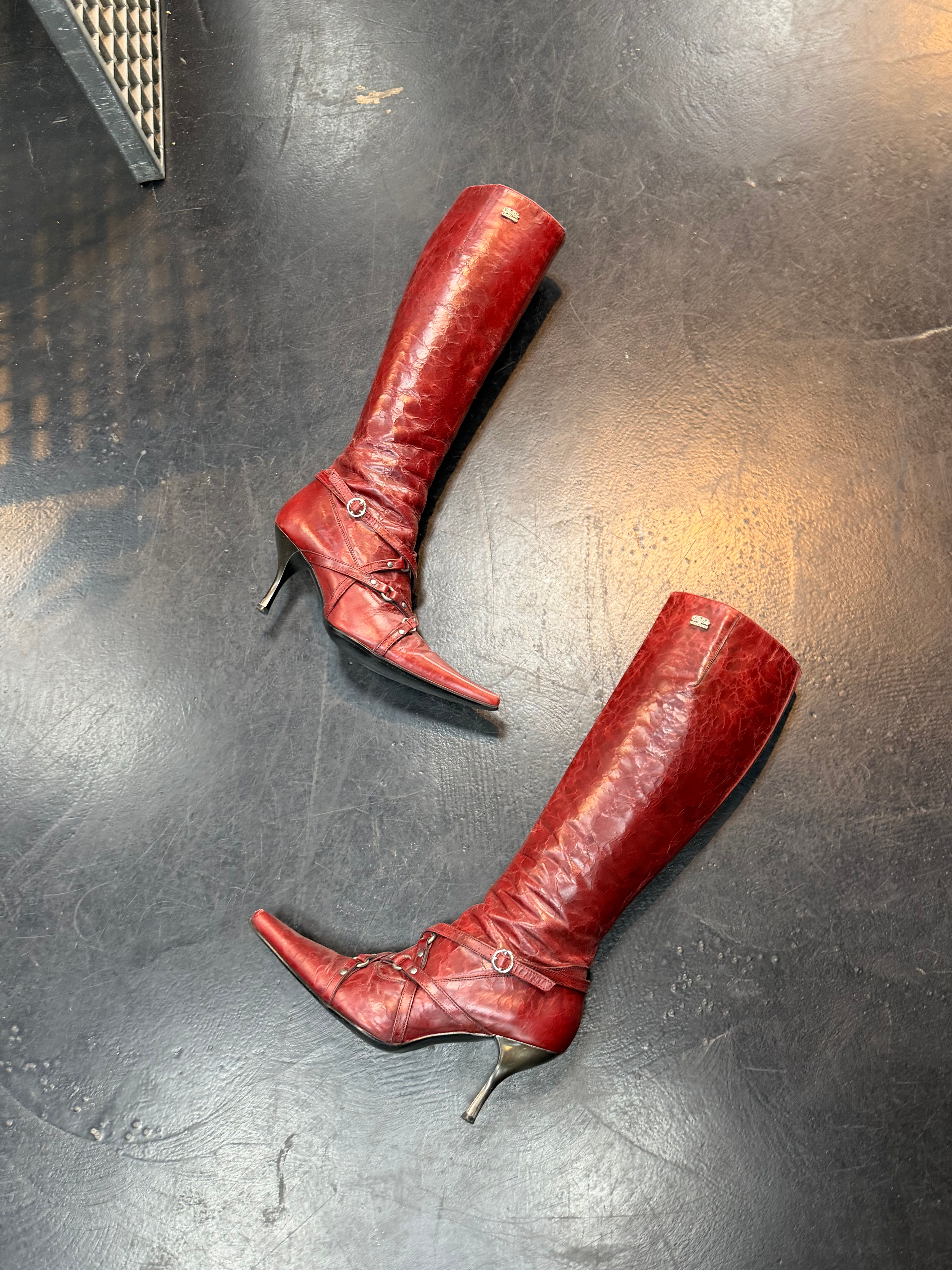 BUFFALO RED STILETTO BOOTS 36 