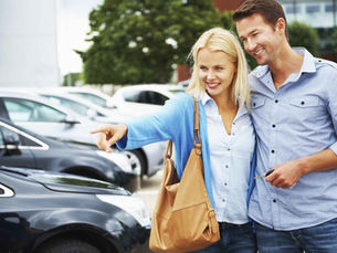 Hosting Out-of-Town Relatives? Here’s Why You Should Rent a Car