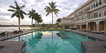 Hotel Lakend