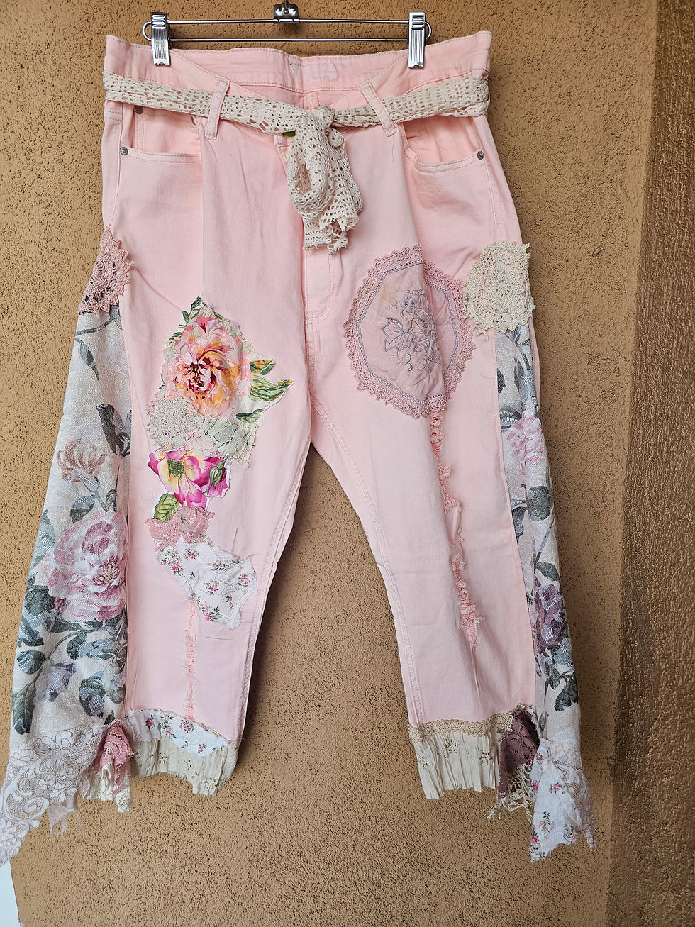 Thumbnail: Upcycled vintage stretch tattered jeans free size