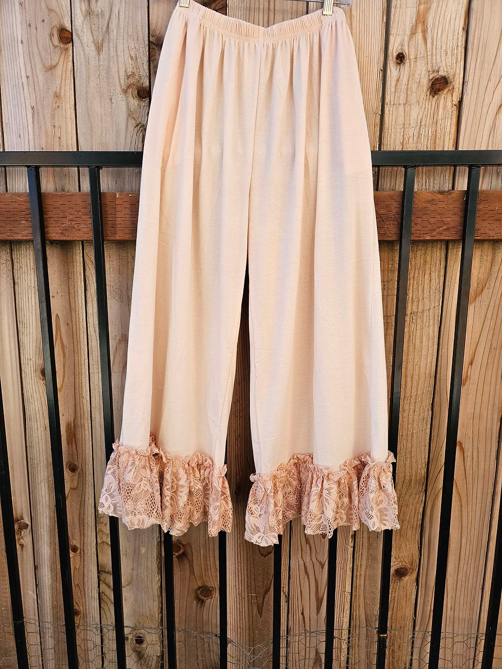 Thumbnail: Nicole Lee gaucho Pants Ruffle.  lace pockets Free size.