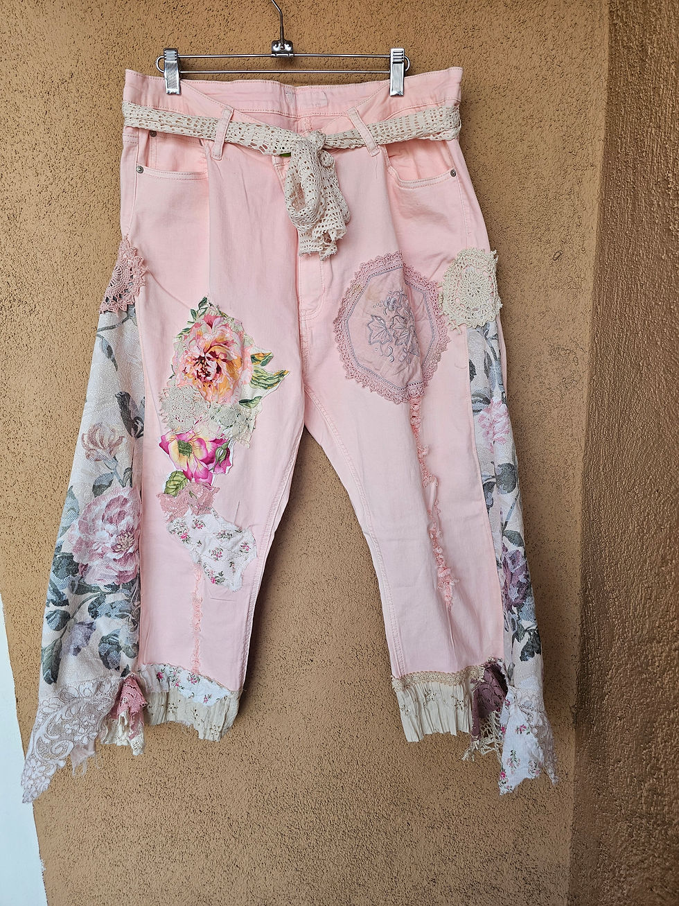 Thumbnail: Upcycled vintage stretch tattered jeans free size