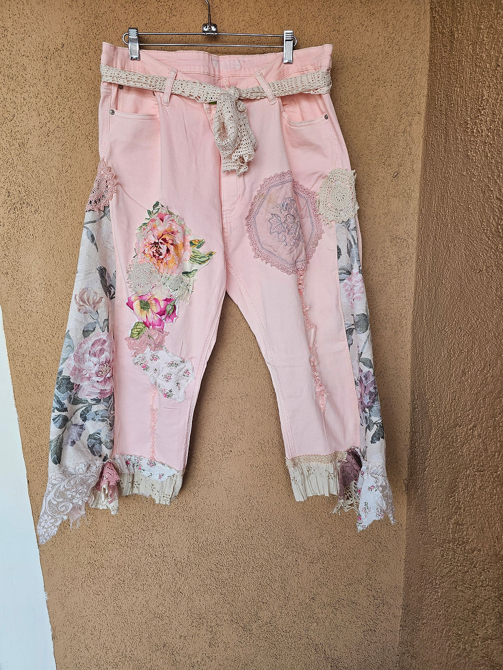 Thumbnail: Upcycled vintage stretch tattered jeans free size
