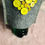 Miniature : Vase cache-bouteille"Feutrine grise et coeur boutons jaunes"