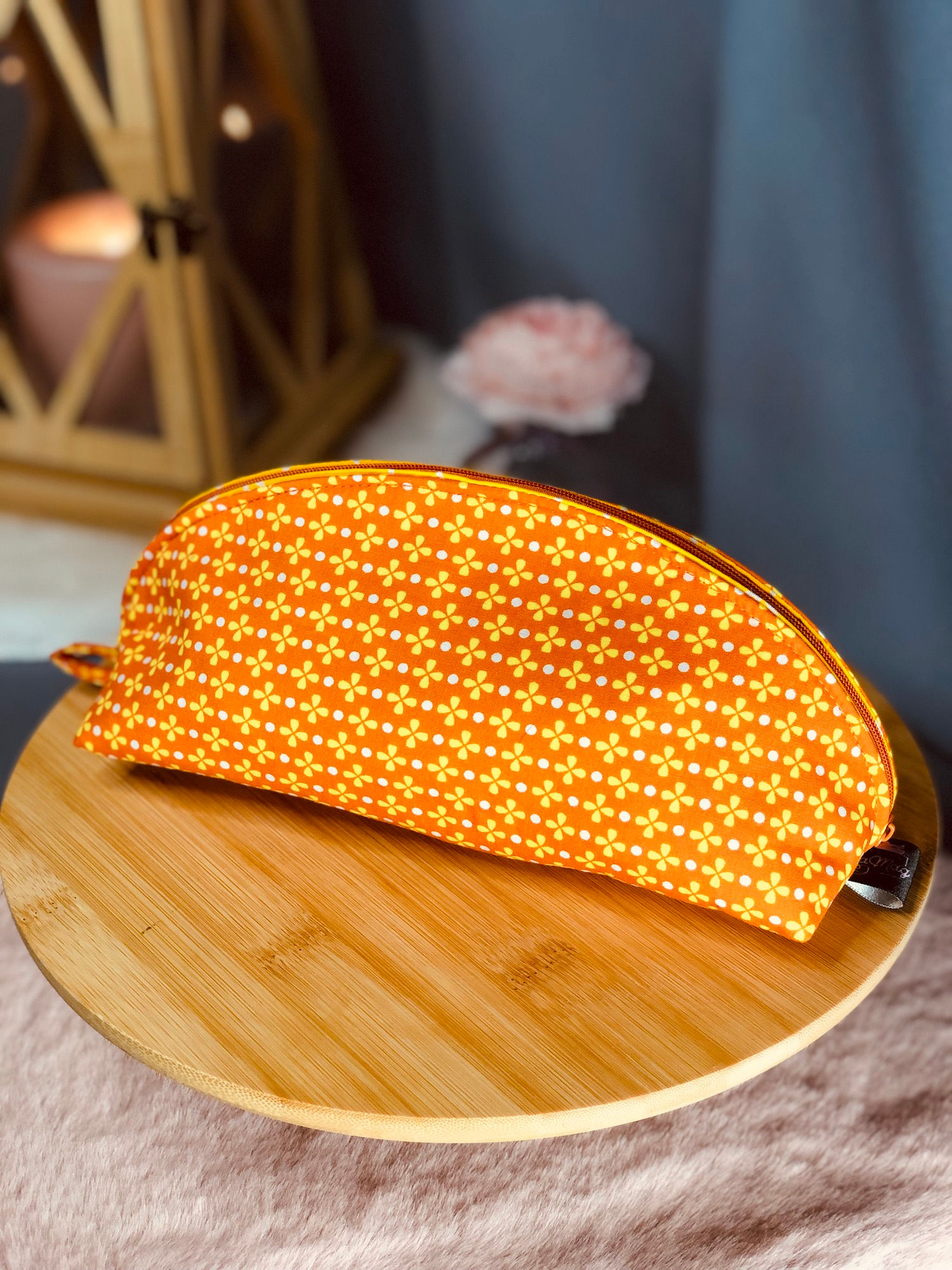 Trousse demi-lune "Orange fleurie"