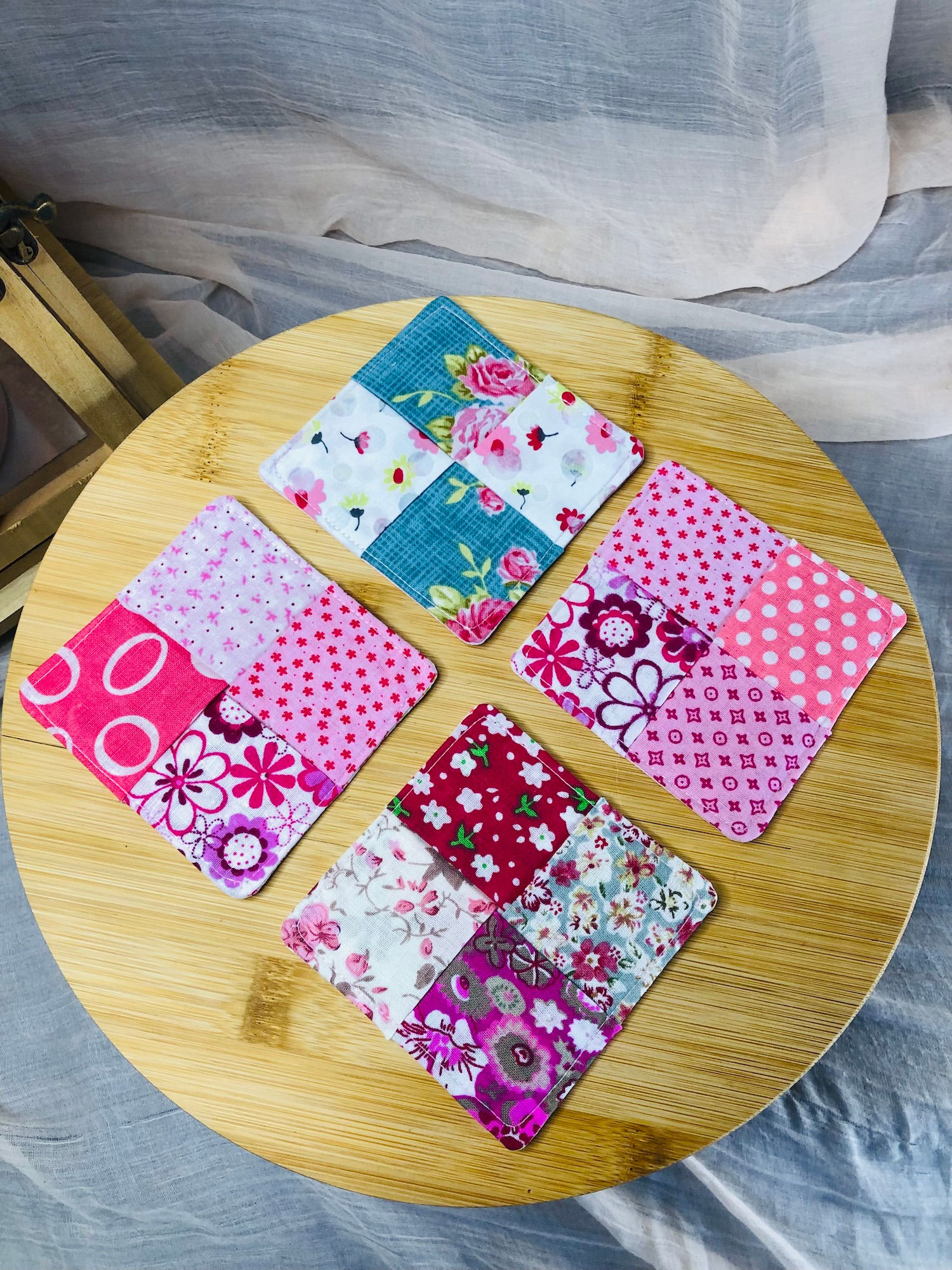 Sous-verre Quatuor "Patchwork rose fleuri"