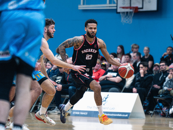 Breakers beat Cavaliers in London