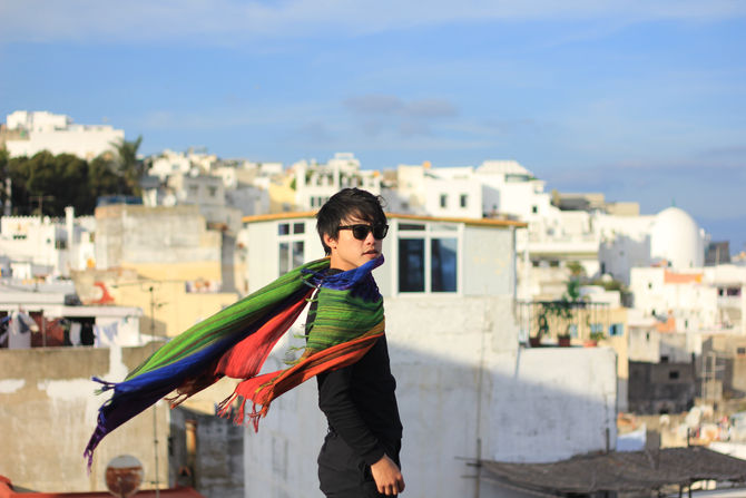 带一条美丽的围巾上路