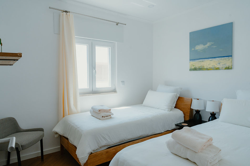Twin bedroom at dog-friendly stays Alentejo coast