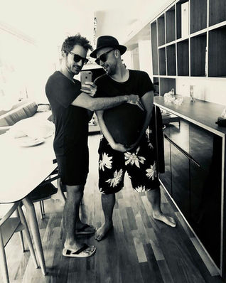 Paulo Gusttavo anuncia perda dos gêmeos gerados em barriga de aluguel