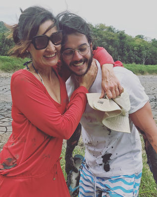 Túlio Gadêlha divide momento de amor com Fátima Bernardes