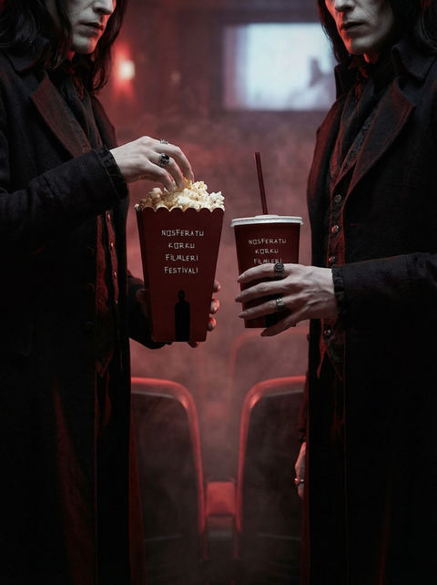 freepik__use-img1-exactly-as-the-popcorn-and-drink-packagin__27631