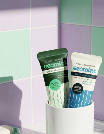 freepik__use-img1-as-the-exact-toothbrush-product-reference__37063 1ss