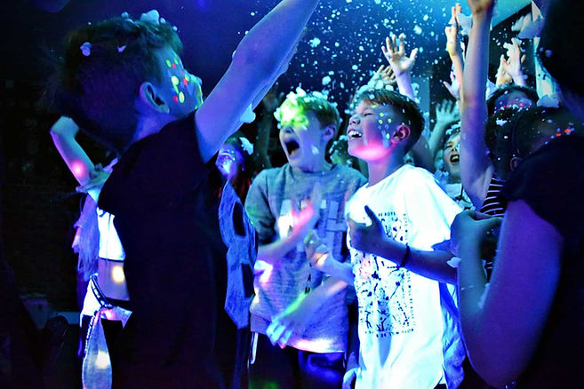 School disco entertainer Kent - MMENT