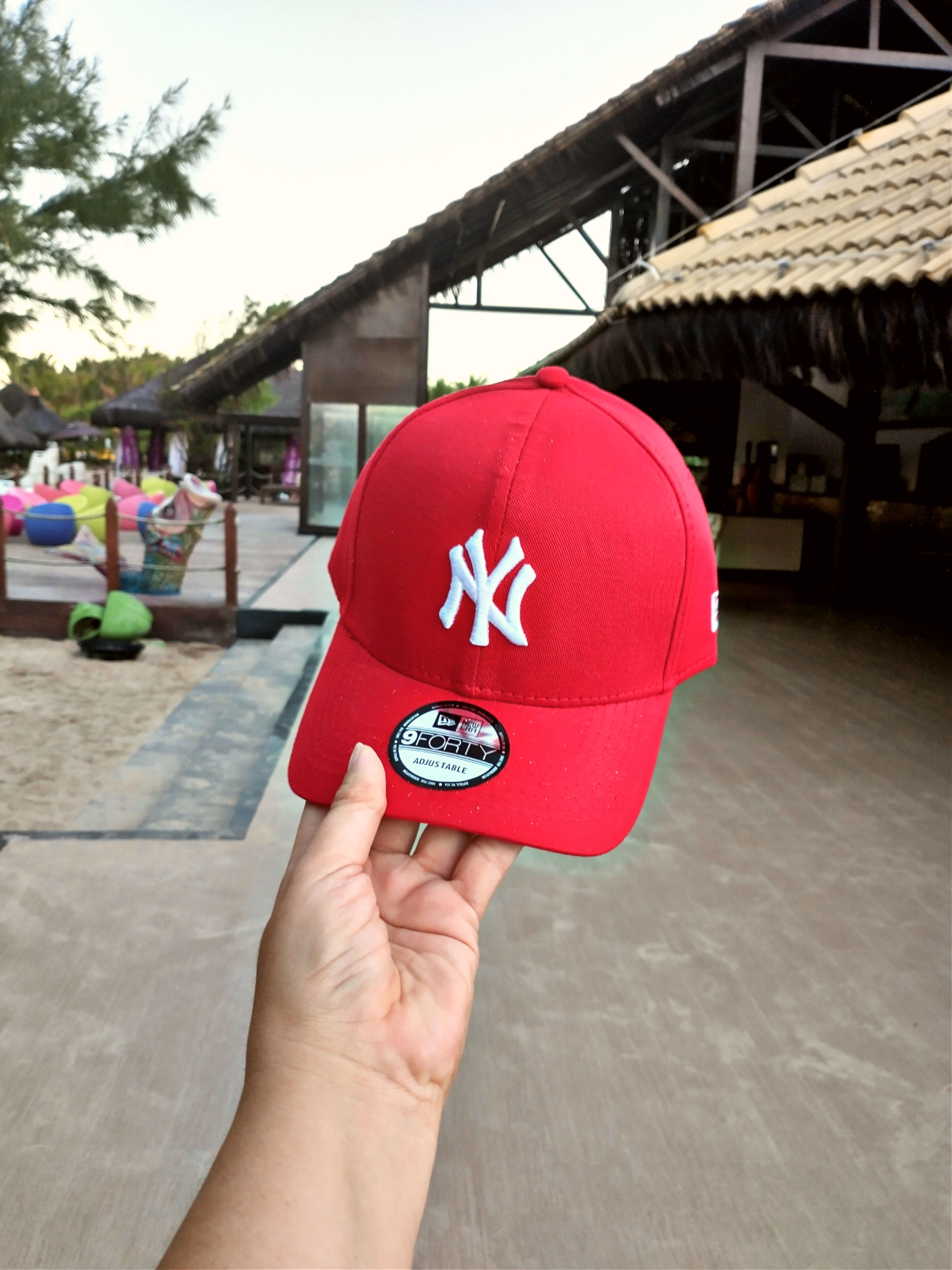 BONÉ STRAPBACK BASIC VERMELHO