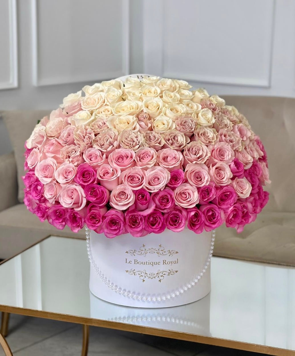 ombre of pink roses