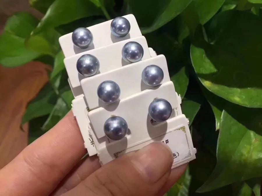Thumbnail: 7-8 mm Natural Fresh Water Bluish Gray Pearl Stud Earrings