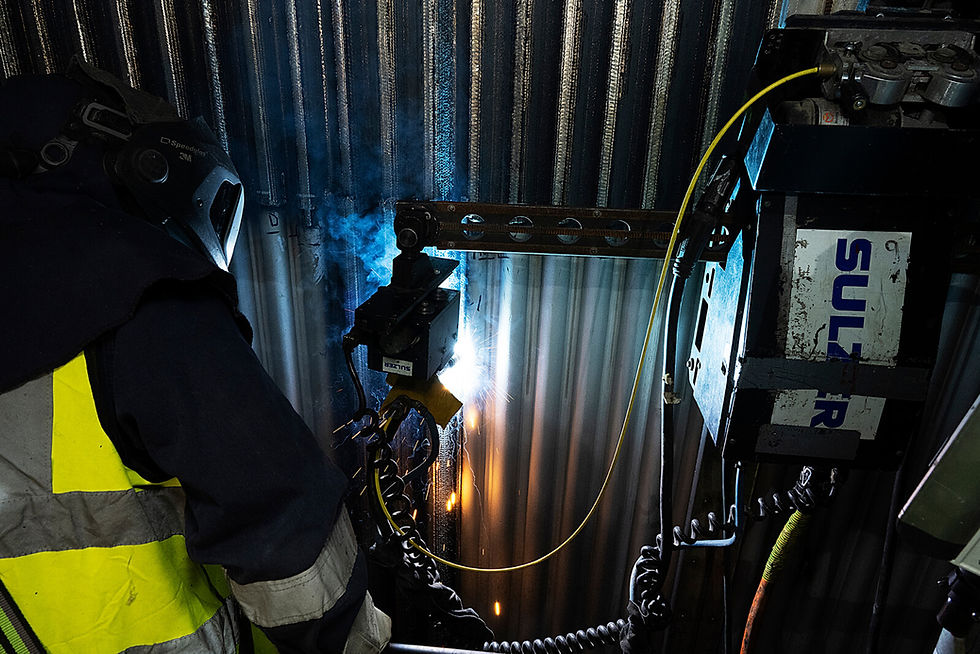 Sulzer stripping column liquid and vapor phases