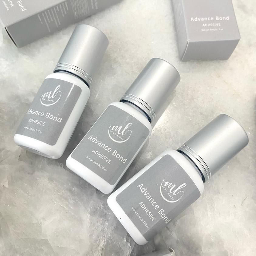 Miniatura: ADVANCE BOND